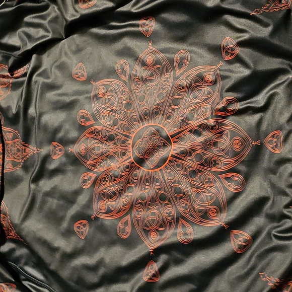 Blackmilk Invocation Cape, BNWT, OSFA - Picture 2 of 3